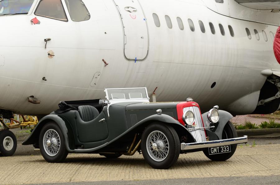  Aston Martin 15/98 2/4-Passenger 1937 года  (фото 11 из 27)